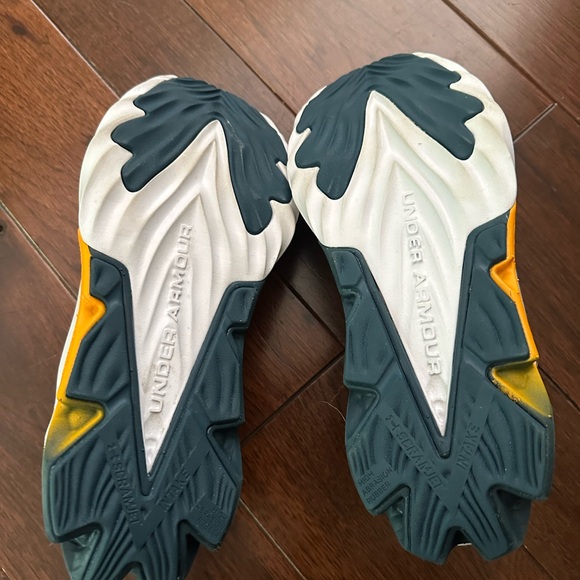 Under Armour Kids Sneakers in Yellow and Black - Picture 5 of 6